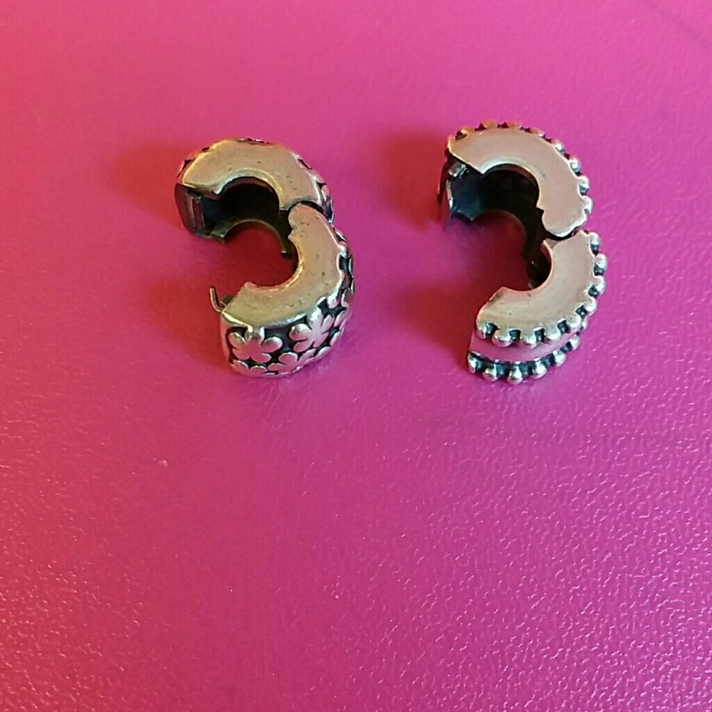 Pandora clips